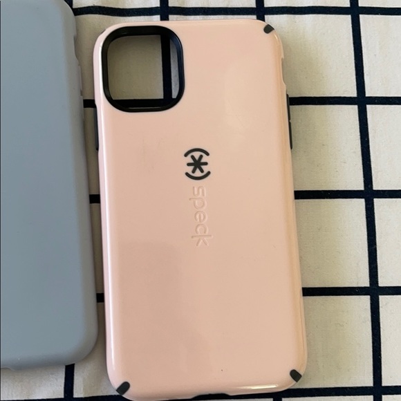 IPHONE 11 CASE BUNDLE - Picture 2 of 5